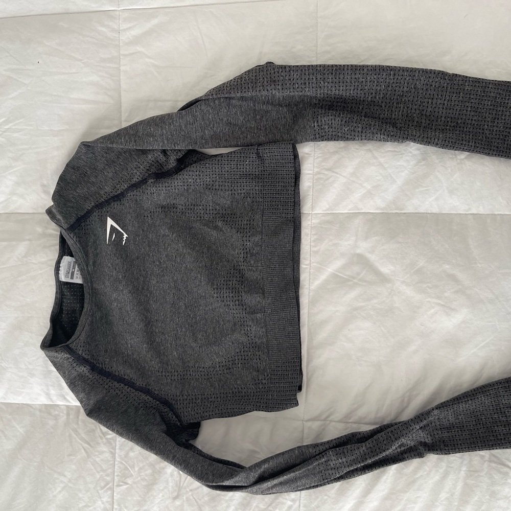 Gymshark dark gray crop
